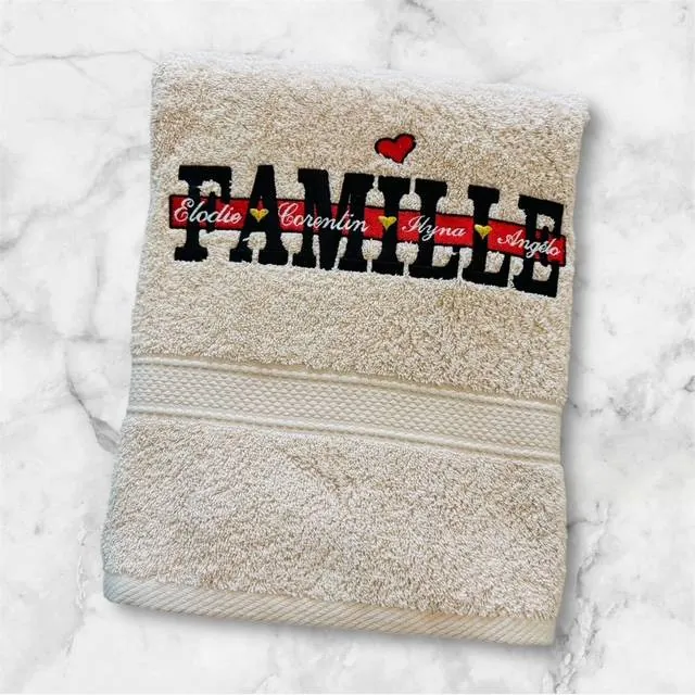 Serviette broderie FAMILLE